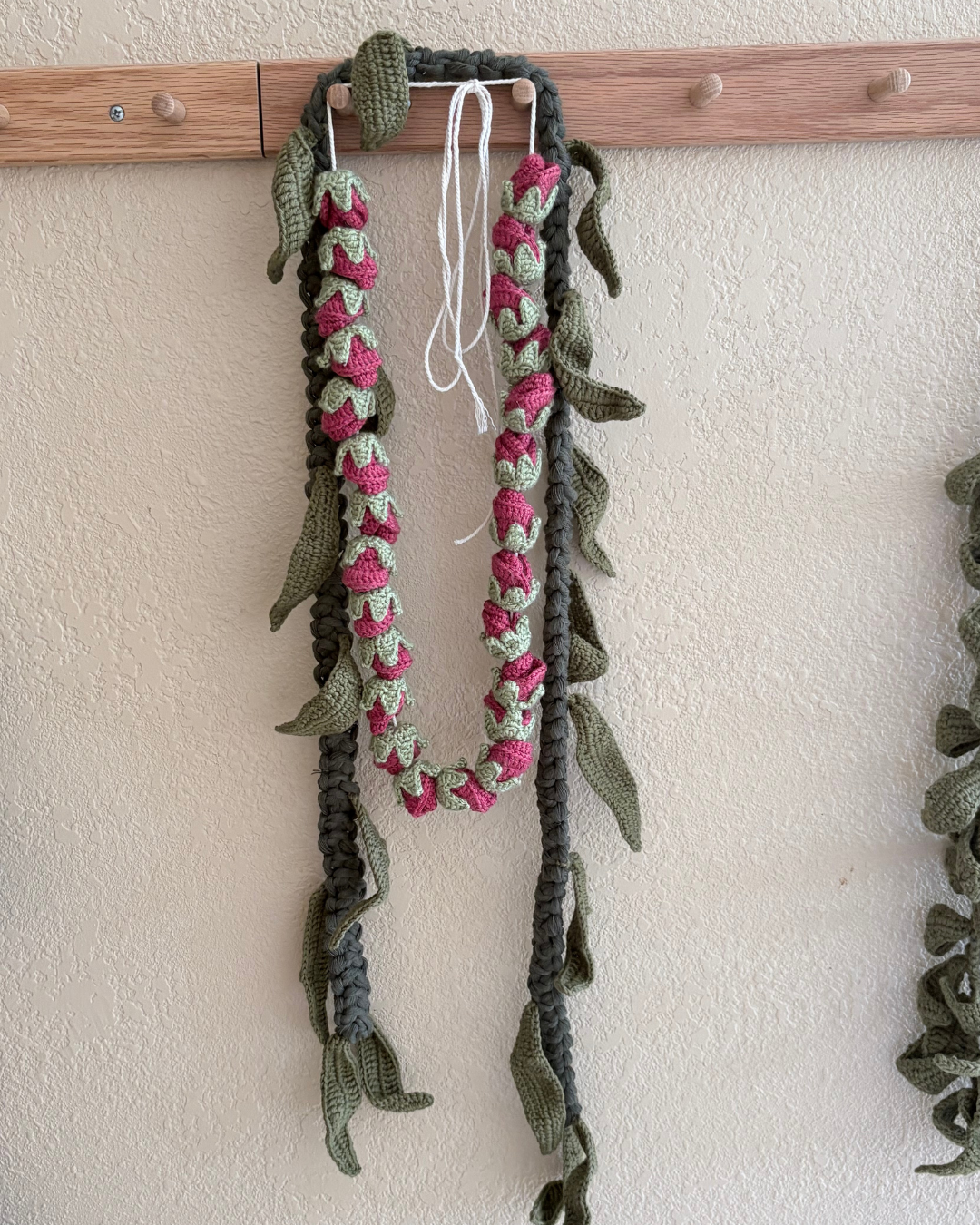 Rose Bud Crochet Lei